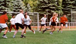 2001-07-04_DE_Hannover_XX_Footballtournament2_small.jpg (14167 Byte)